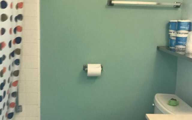 Banana Bungalow West Hollywood Hotel & Hostel