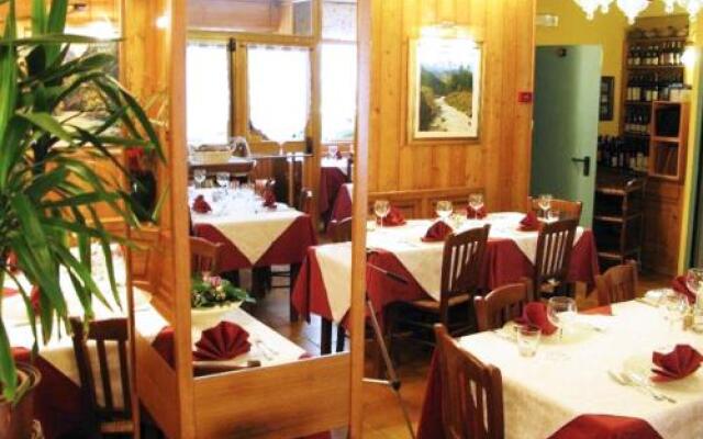 Hotel Bucaneve