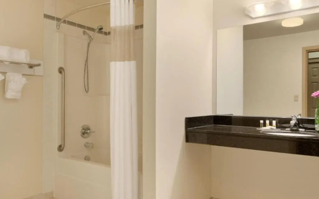 Days Inn & Suites Yellowknife