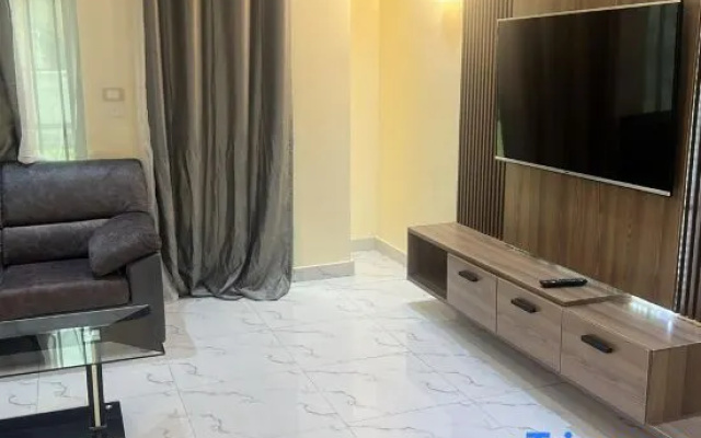 Spacious 2 Bedroom in City Center Cotonou — фото 3
