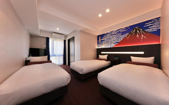 KUROMON Crystal Hotel