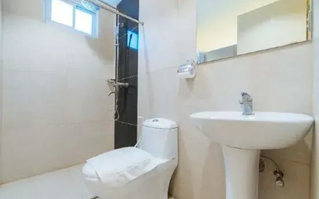 Reddoorz Plus @ Hotel Metro