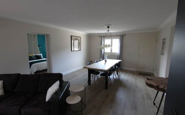 Apartement 120m with garden in a villa