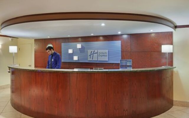 Hotel Faubourg Montreal - ex Holiday Inn Express Hotel & Suites Centr