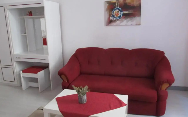 Julia Apartment