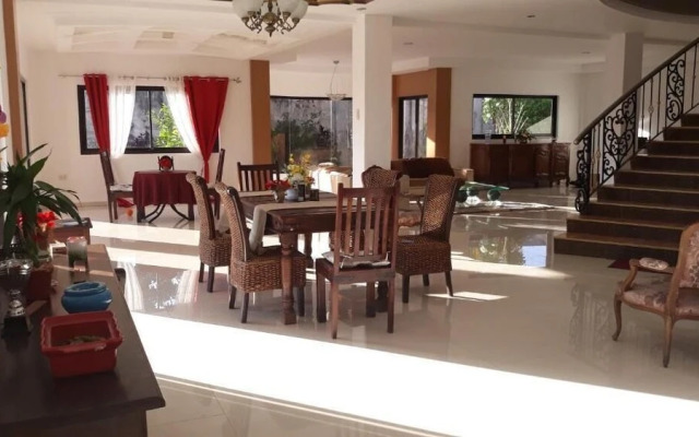Verano Guest House Bohol