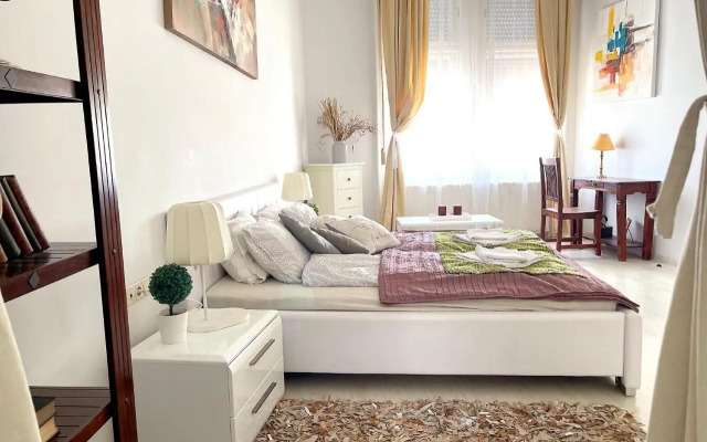 Elegant 125m2 apartment in center of Budapest