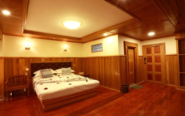 Cherry Queen Hotel