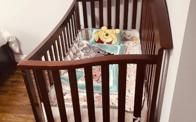 Tranquil & Cozy 30 min to Toronto ~ Backyard ~ Pkg