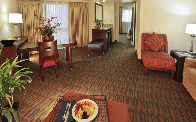 Embassy Suites by Hilton Seattle Tacoma International Airport