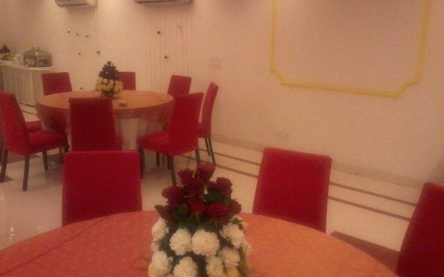 Clarks Inn Kailash Colony