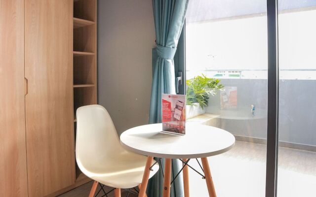 RedDoorz Plus  Le Van Sy Street 2
