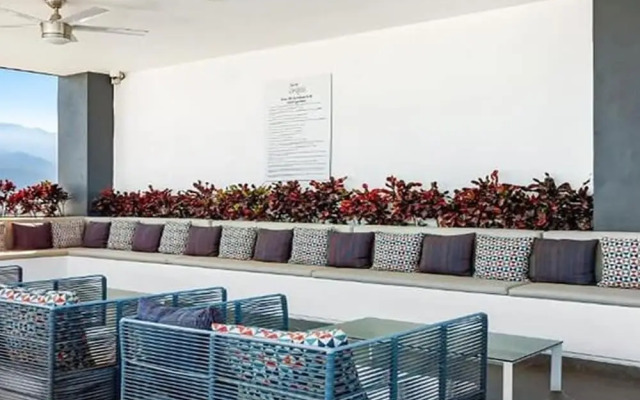 Zoho Skies Amazing View Sleeps 6