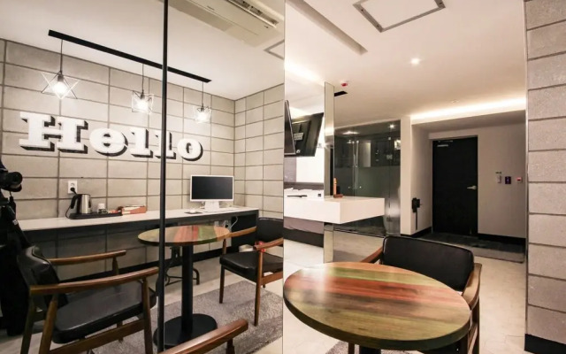 Wanju Five Drive Self Check-in Motel