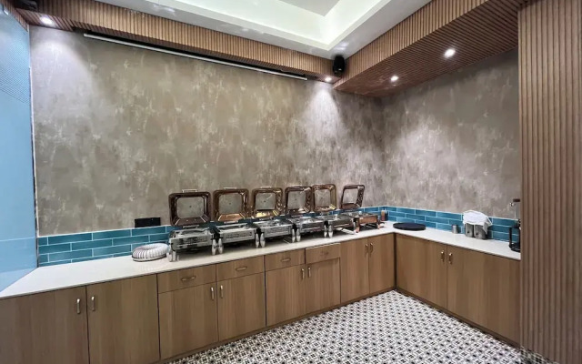 Esquire Hotel Mumbai