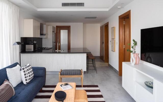 King-pool-CityView-Gym-WiFi-1br-YellowKey