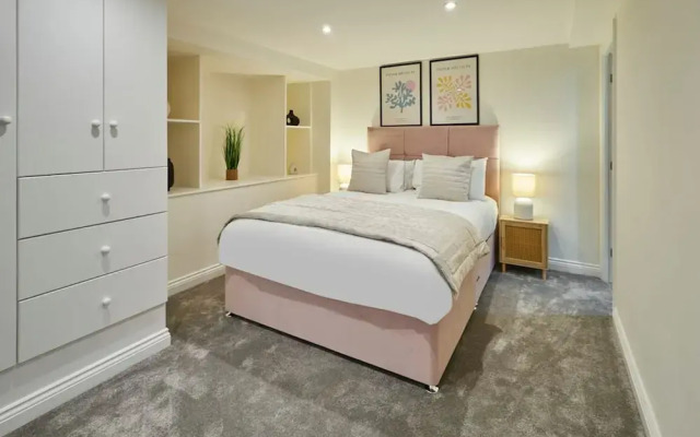 Host Stay 3 The Mount