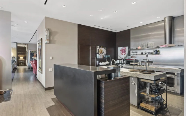 StripViewSuites at Palms Place Penthouses