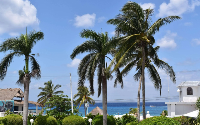 Villablanca Garden Beach Hotel