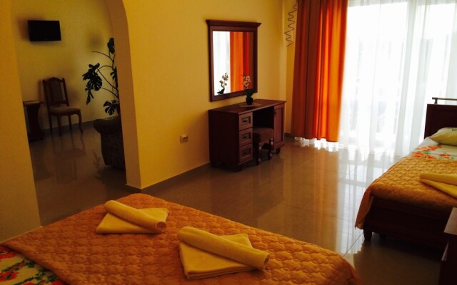 Akropol' (Nikolaevka)