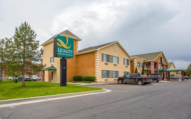 Quality Inn & Suites Airport West