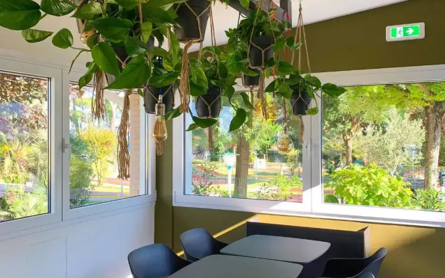 The Green Park Hotel