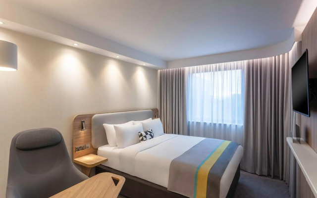 Holiday Inn Express Hotel Dublin Airport by IHG