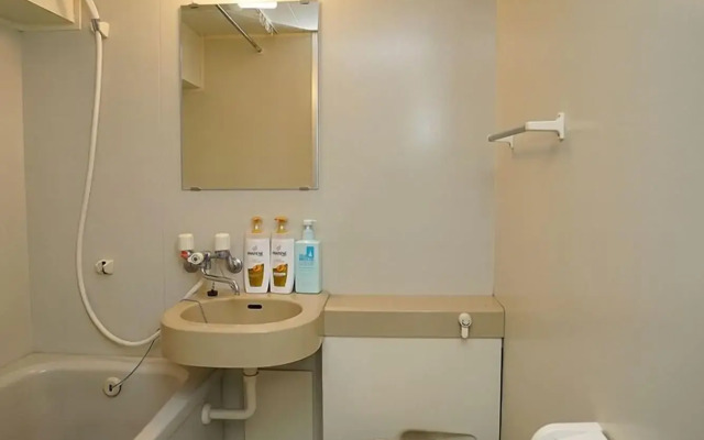 Tobi Hostel and Apartments