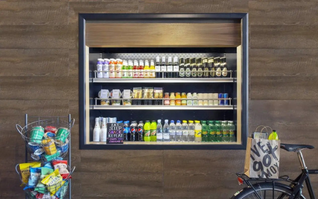 Moxy Copenhagen Sydhavnen