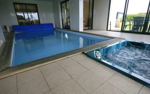 Scenic Villa in Moelan sur mer With Sauna