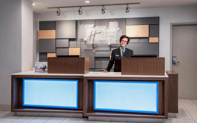 Holiday Inn Express & Suites Saskatoon by IHG