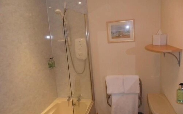 Cairn Hotel