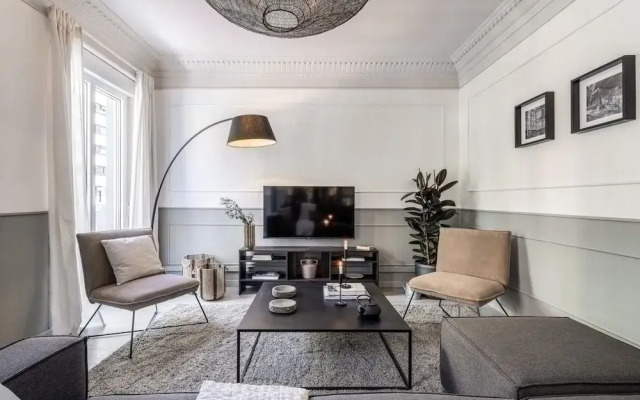 Zambrano - 4 Bedrooms and Office in Trafalgar