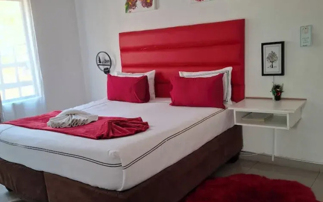 Shalakwe Hills-Inn Guesthouse