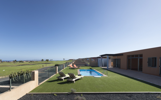 Villas Caleta Beach & Golf
