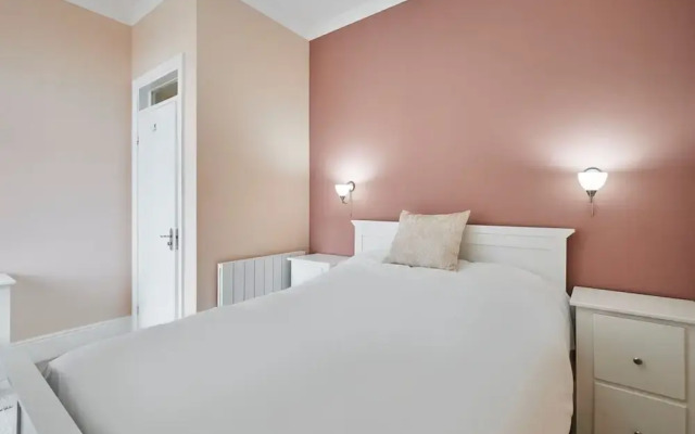 Host Stay 3 Metropole Towers