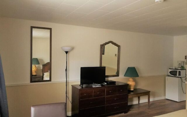 Tumbleweed Motel