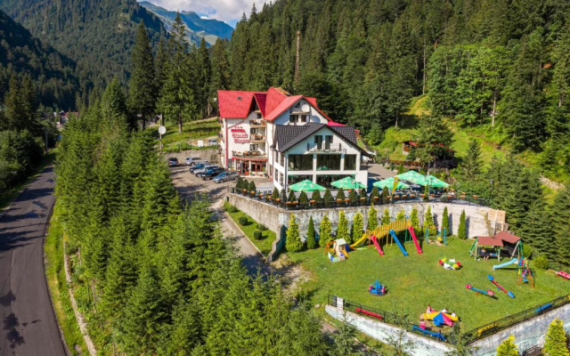 Hotel Piscul Negru