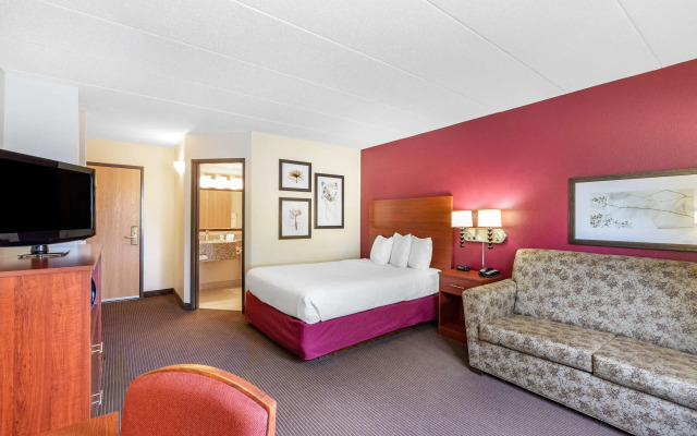 SureStay Plus Hotel by Best Western Litchfield