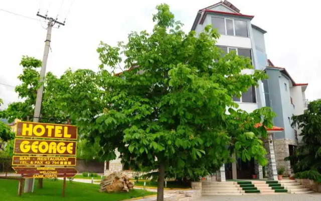 George Hotel