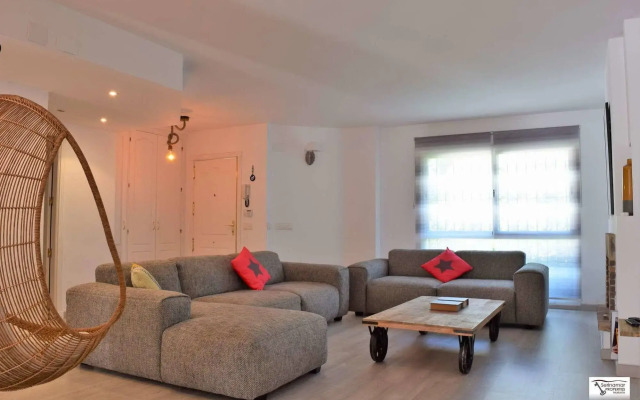 Apartamentos y Casas Serinamar Marbella