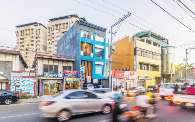 RedDoorz near The Persimmon