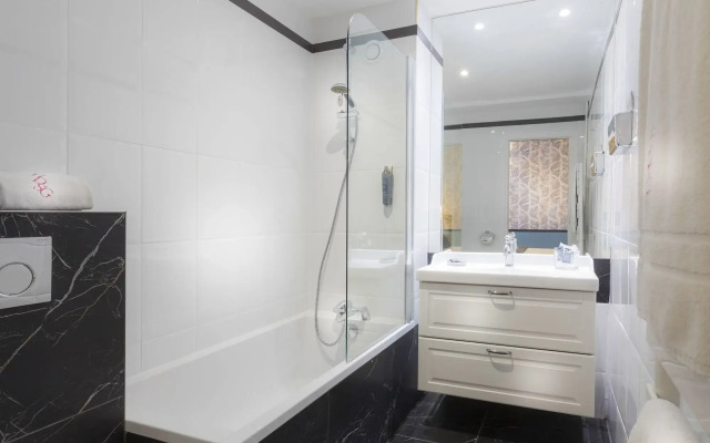 Dauphine Saint Germain Hotel