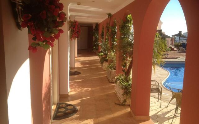 Hotel Los Arcos