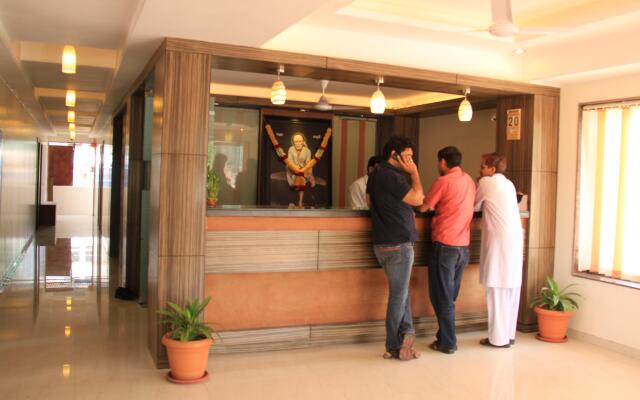 Hotel Sai Gurusthan