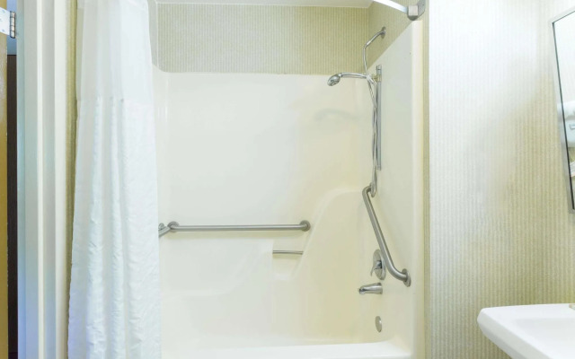 Red Carpet Inn Indian Head