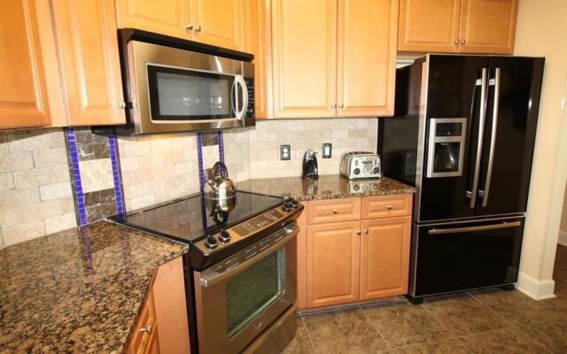 Phoenix West Ii Condominiums