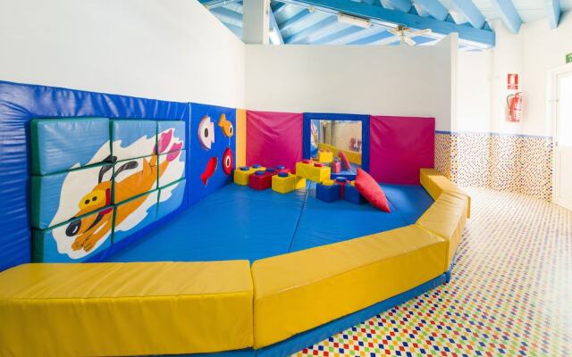 Coral Star Apartments