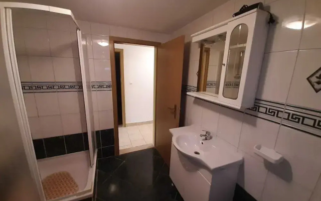 Cozy Apartments With Private Balcony Vinisce