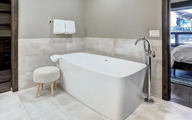 Wintours Leap 4 Bedroom Townhouse by RedAwning